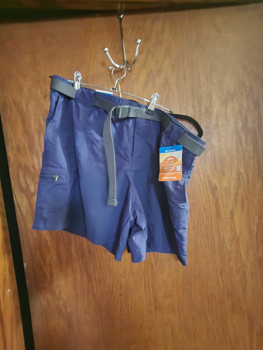 Columbia  Navy Athletic Hiking Shorts with Web Belt